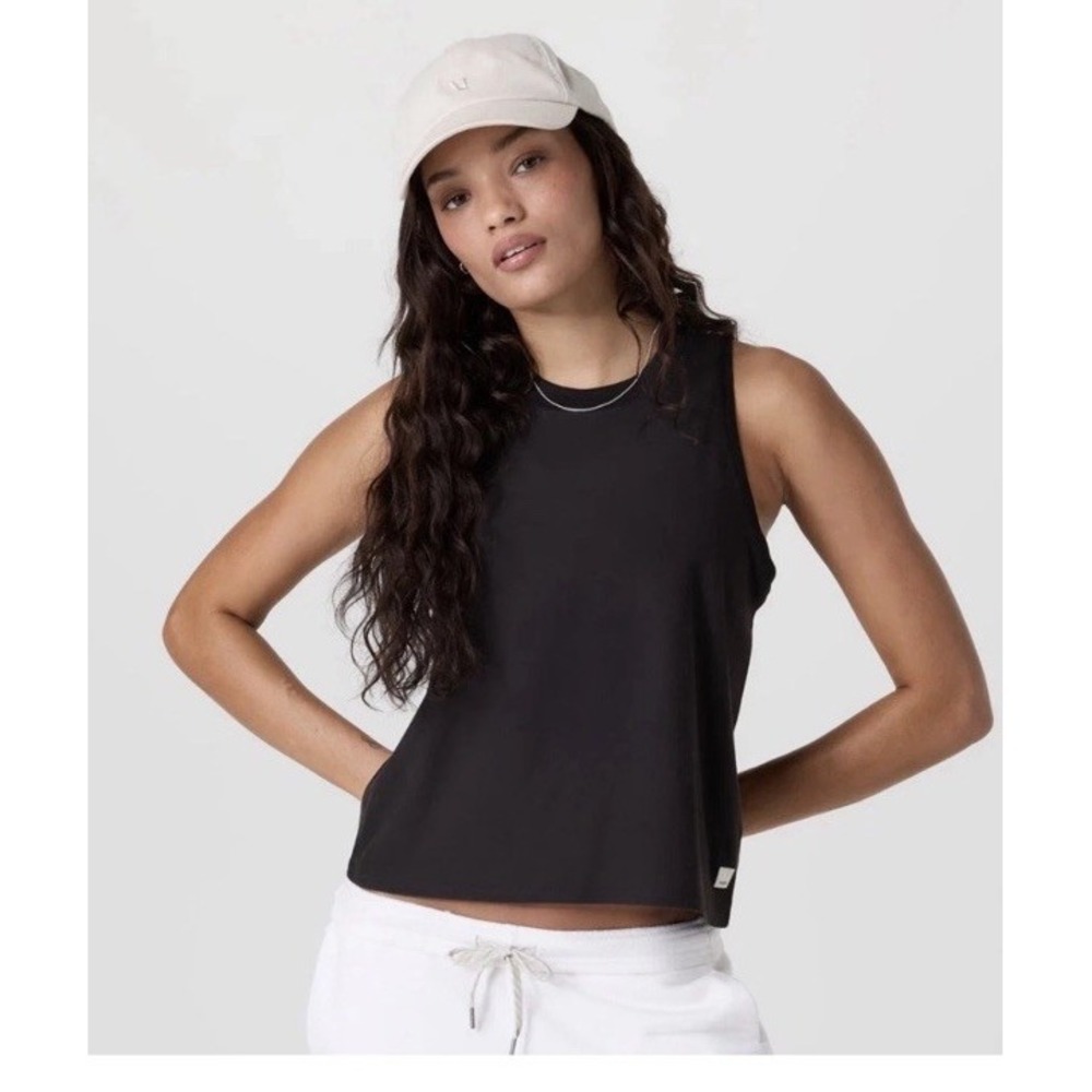 Vuori Energy  Tank Top Medium Black Performance Butter Soft Stretch Athletic
